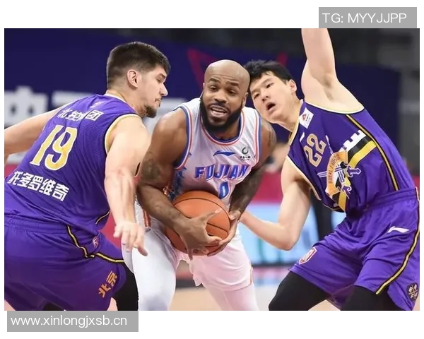 杭州篮球队配合问题引发热议球迷与专家各抒己见探讨战术调整必要性